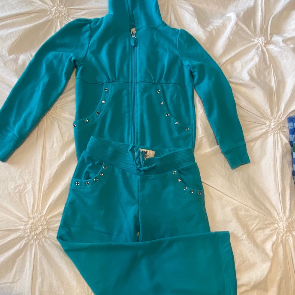 Sweatsuit for kids